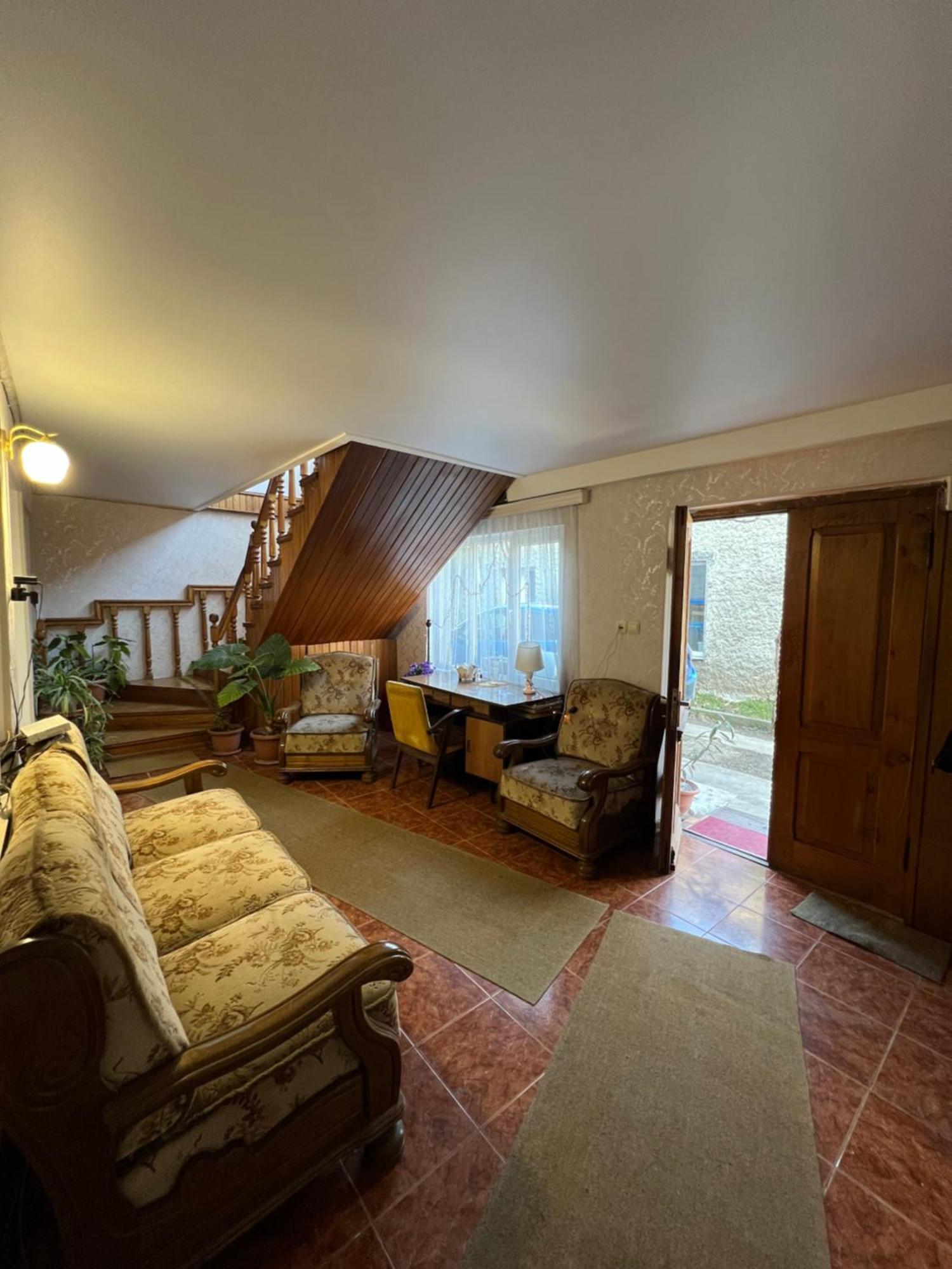 Guesthouse Lilia &Wine Celler Telavi Dış mekan fotoğraf